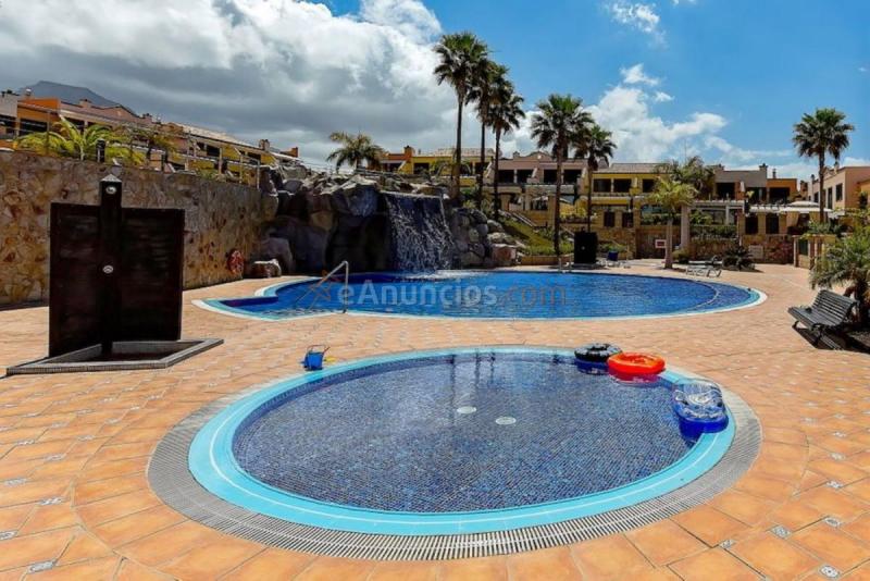 Casa en venta en Paseo La Pedrera, Costa Adeje, Adeje