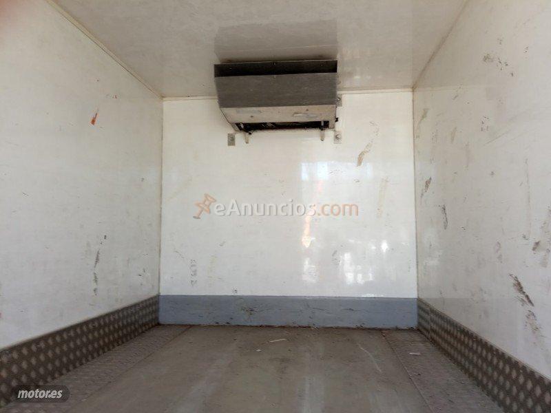 Nissan Cabstar 110 CAJA FRIGORIFICO. de 2001 con 326.000 Km por 4.500 EUR. en Murcia