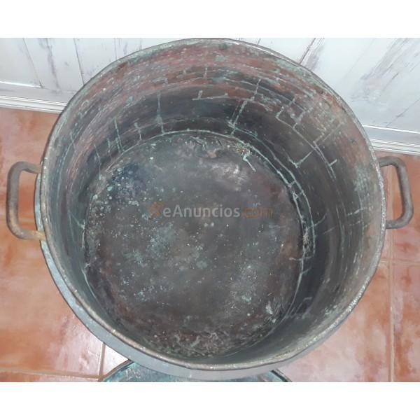 ANTIGUO GRAN CALDERO DE COBRE CON TAPA SIGLO XIX