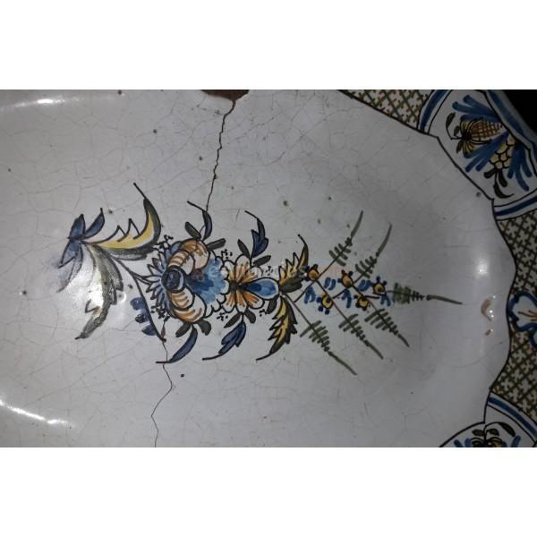 Bandeja de cerámica Francesa, siglo XVIII