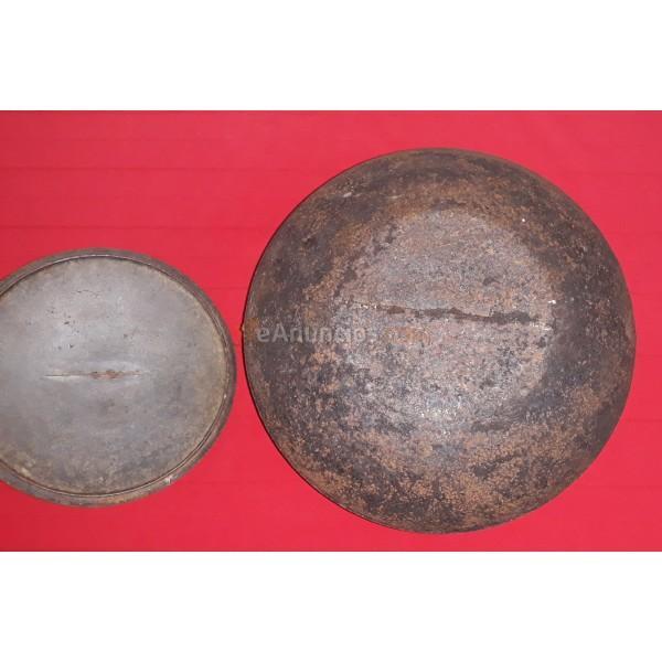 ANTIGUA OLLA DE HIERRO