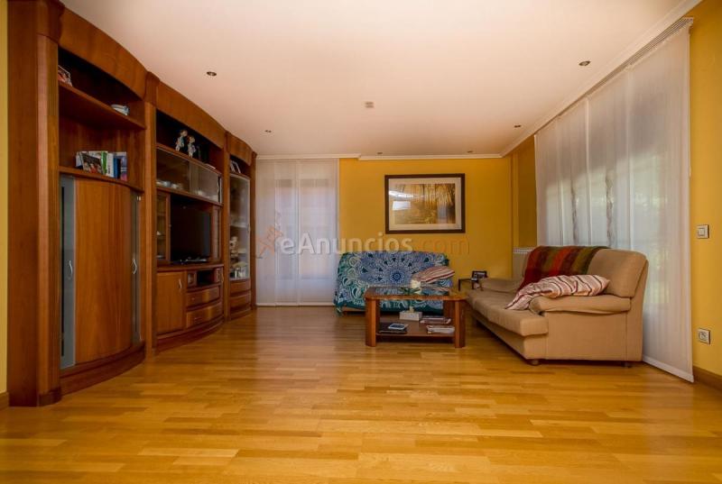 Adosado en venta en  Oión