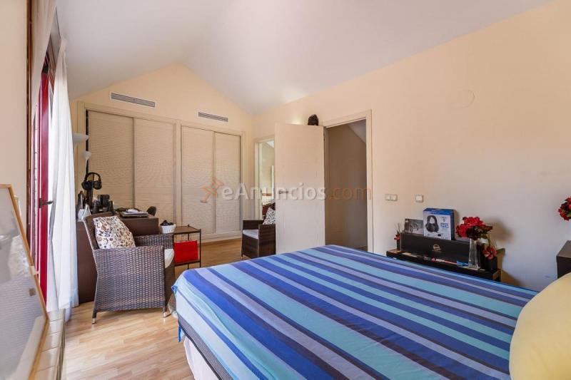 Adosado en venta en  Nueva Andalucía, Marbella