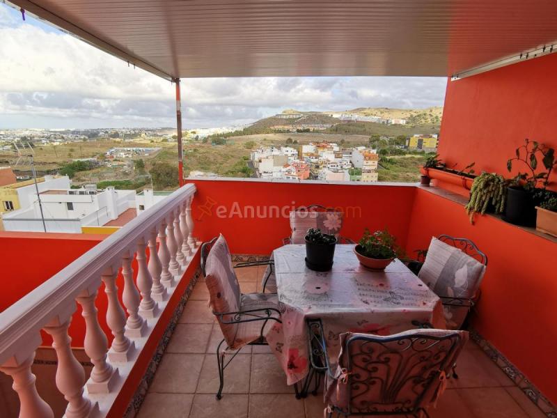 Casa en venta en  POETISA AGUSTINA ROMERO, Tamaraceite - San Lorenzo, Las Palmas de Gran Canaria