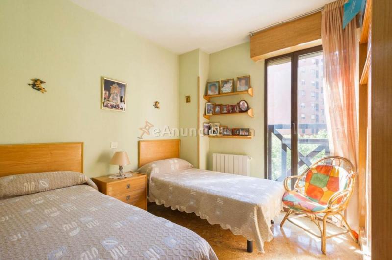 Apartamento en venta en  San Blas, Madrid