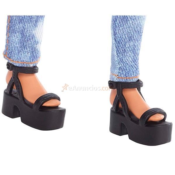 Muñeca Barbie Emoticonos Fashion DYN93 +5 años