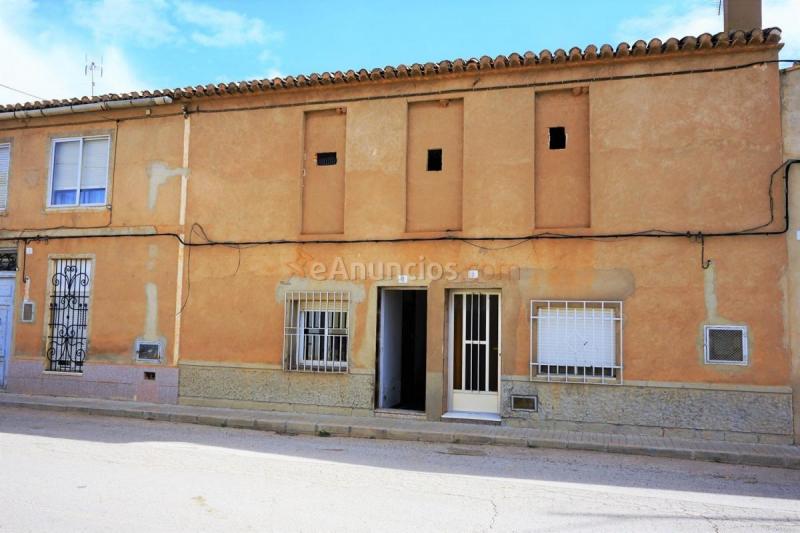Casa en venta en  Santa Emilia, Requena