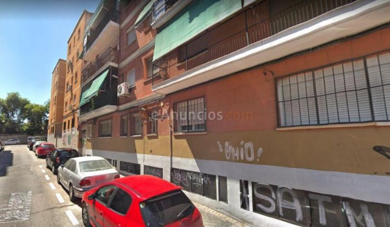 Local Comercial en venta en Calle Ademuz, Carabanchel, Madrid