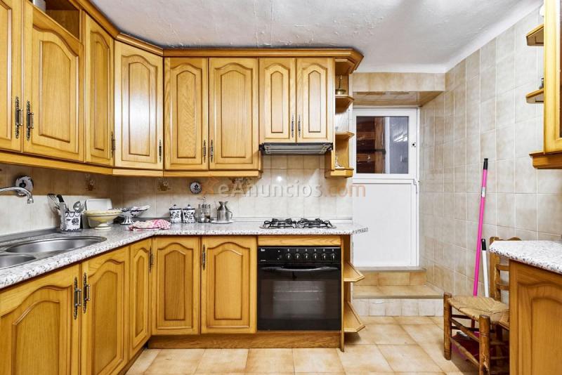 Adosado en venta en  Iznalloz