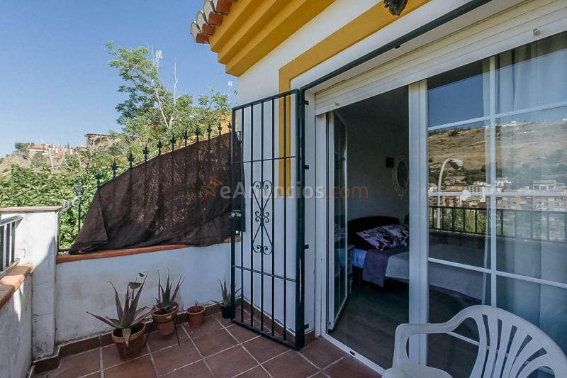 Adosado en venta en  Bola de Oro, Granada