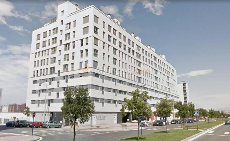 Local Comercial en venta en Avenida Reina Sofia, Zabalgana - Ariznabarra, Vitoria-Gasteiz