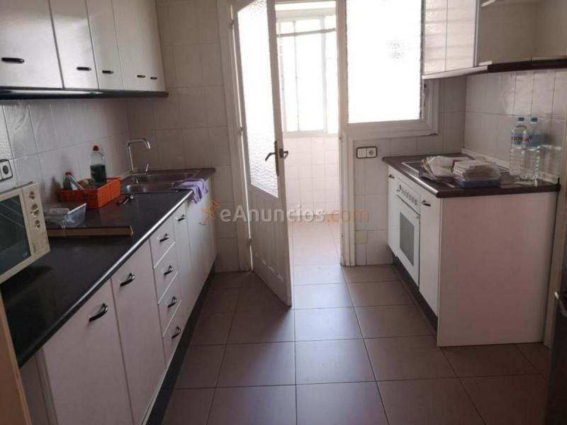 Apartamento en alquiler en Avenida Atabal, Puerto de la Torre, Málaga