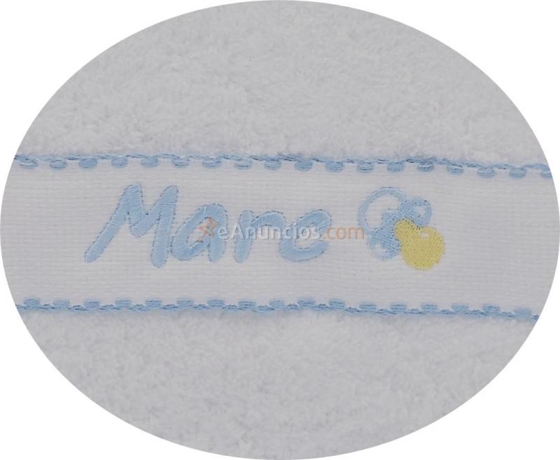 Babero pequeño punto de cruz 159