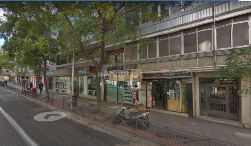 Local Comercial en venta en Avenida de la Albufera, Puente de Vallecas, Madrid