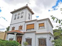 Adosado en venta en  Zona El Vedat-Santa Apolonia, Torrent