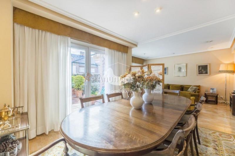 Casa en venta en Calle Tobago, San Blas, Madrid