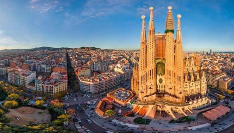 Local Comercial en alquiler en  Eixample, Barcelona