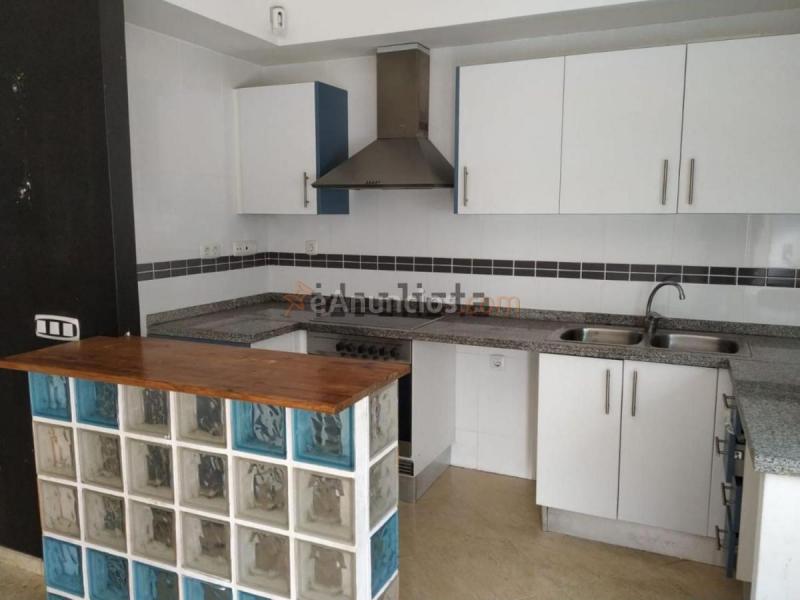 Apartamento en venta en  Núcleo Urbano, La Pobla de Vallbona