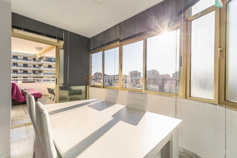 Apartamento en venta en Calle Jacinto Benavente, Zona Puerto Deportivo, Fuengirola