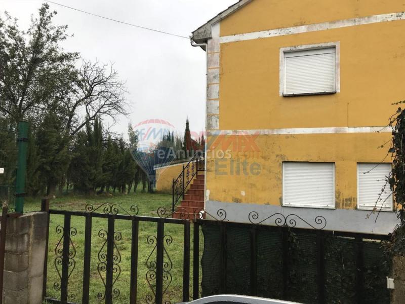 Casa Rural en venta en  Pruvia, Llanera