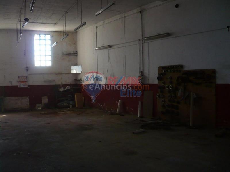 Edificio en alquiler en  poligono maximino vega, Oeste, Gijón