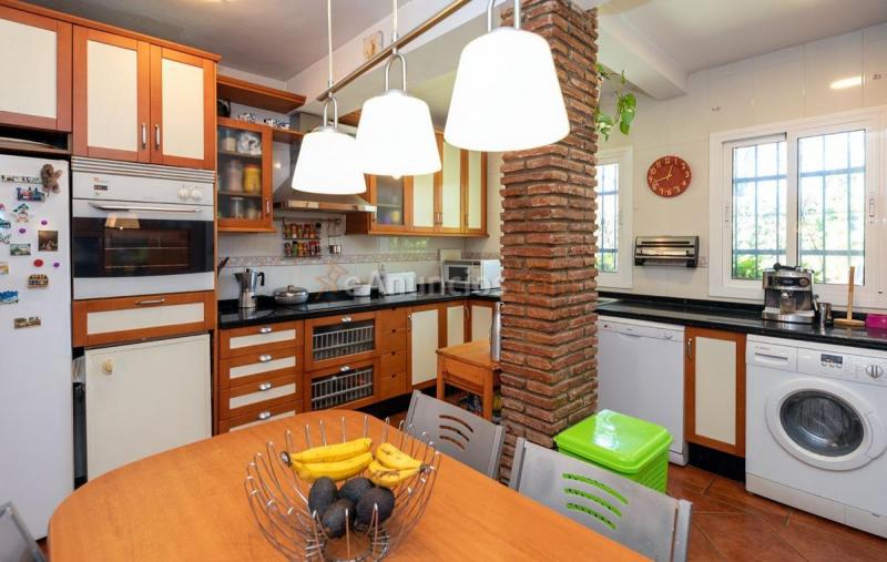 Adosado en venta en  San Pedro de Alcántara, Marbella