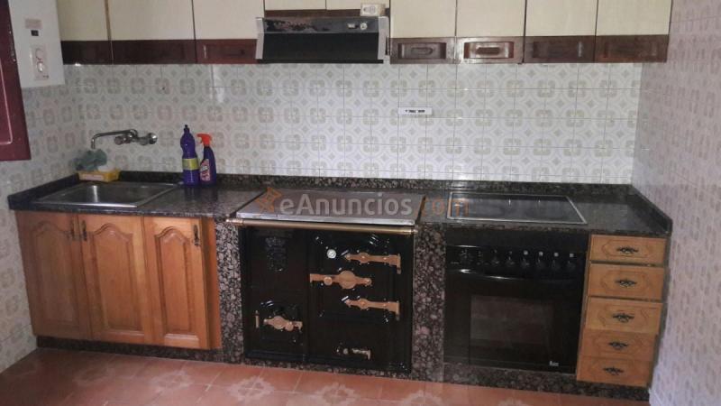 Adosado en venta en  FERROÑES, Llanera