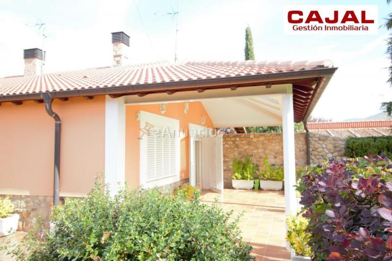 Casa en venta en  Riaza