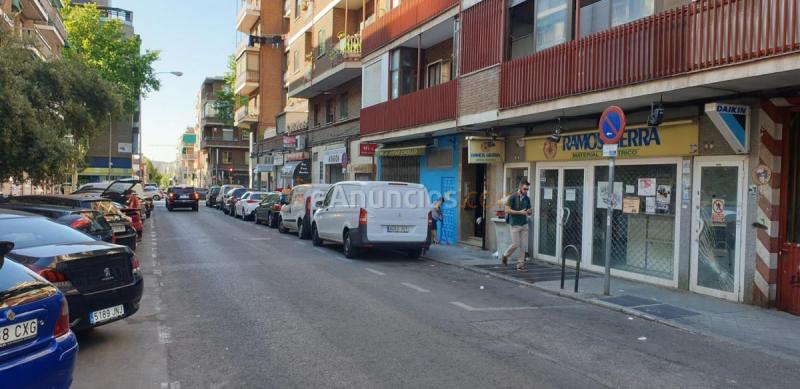 Local Comercial en venta en Calle del General Aranaz, Ciudad Lineal, Madrid