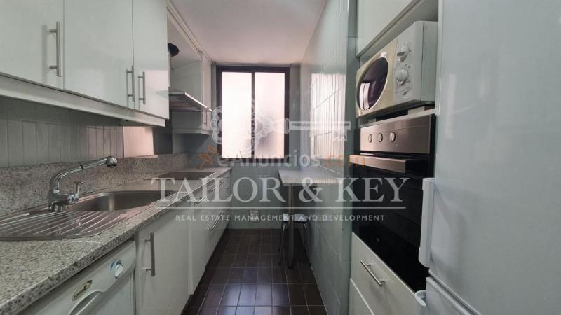 Atico en alquiler en Calle de Bretón de los Herreros, Chamberí, Madrid