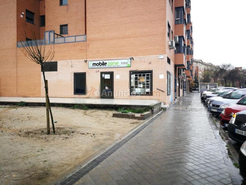 Local Comercial en alquiler en Calle de Gazaperas, El Arroyo - La Fuente, Fuenlabrada