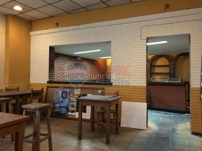 Local Comercial en alquiler en  Rey Favila, Cangas de Onís