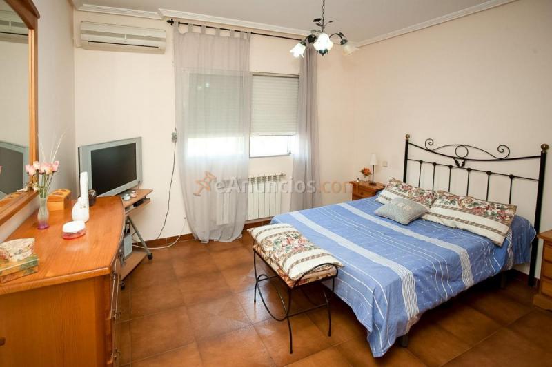 Adosado en venta en  Argés