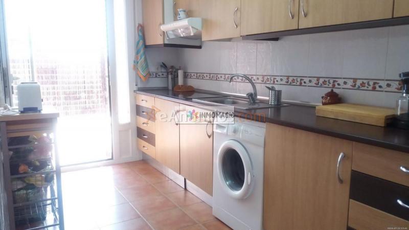 Adosado en venta en  Novés