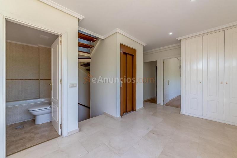 Adosado en venta en  Barajas, Madrid