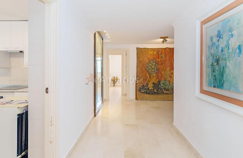 Apartamento en venta en  La Quinta, Benahavís