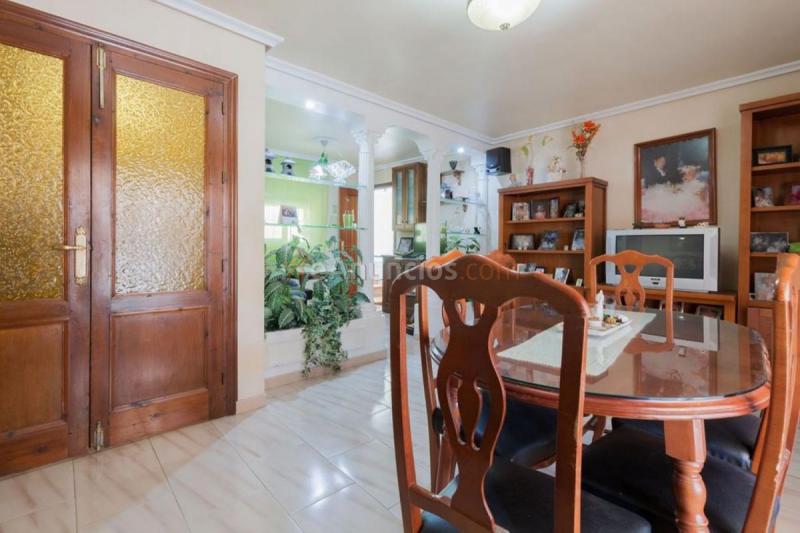 Adosado en venta en  Carcabuey