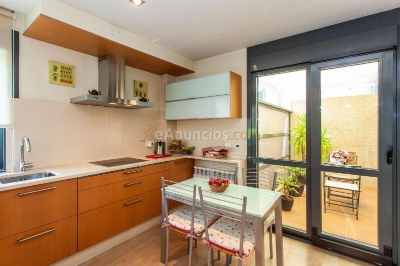 Adosado en venta en  San Lazaro - Meixonfrio, Santiago de Compostela