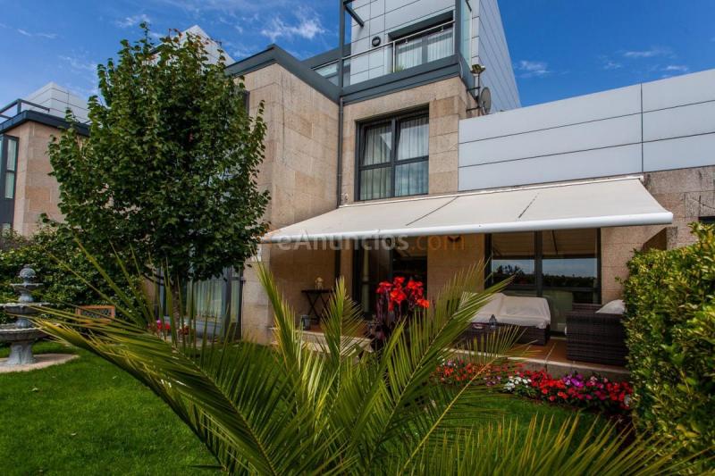 Adosado en venta en  San Lazaro - Meixonfrio, Santiago de Compostela