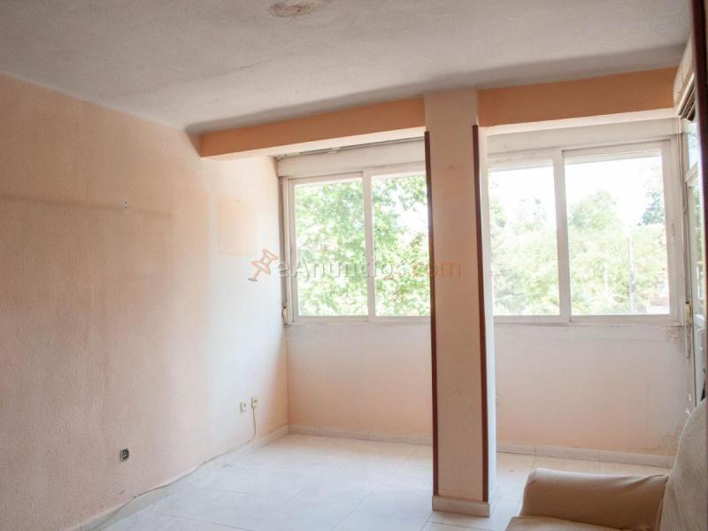 Apartamento en venta en Calle de Eugenia de Montijo, Carabanchel, Madrid