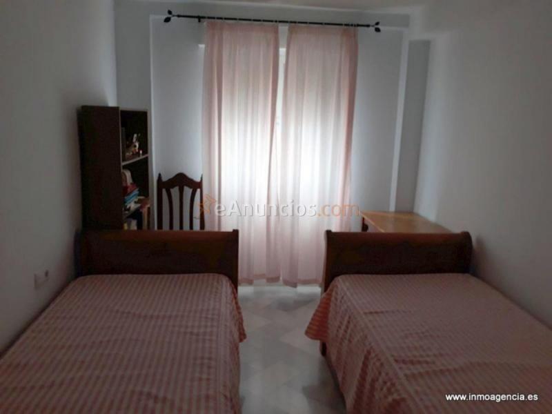 Apartamento en alquiler en Calle Pérez Hervás, Sevilla, Santa Justa - Miraflores - Cruz Roja, Sevilla
