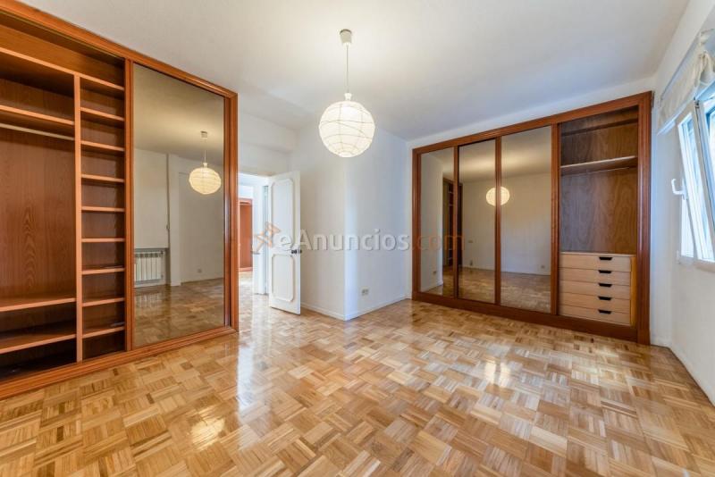 Apartamento en venta en  Zona Carretera del Plantío, Majadahonda