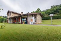 Adosado en venta en  Galdakao