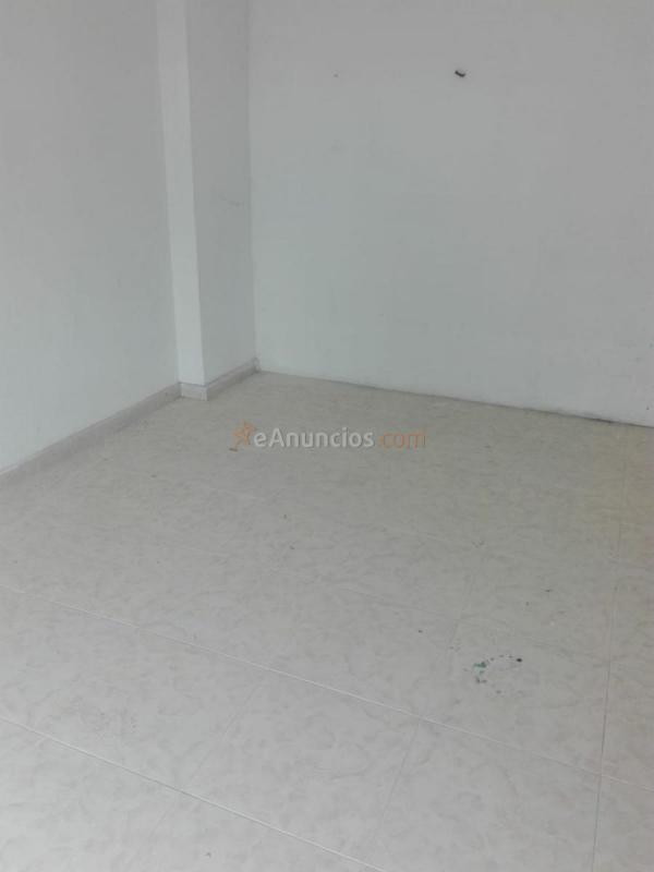 Casa en venta en Calle Francisco Cabrera Pavón, Gines