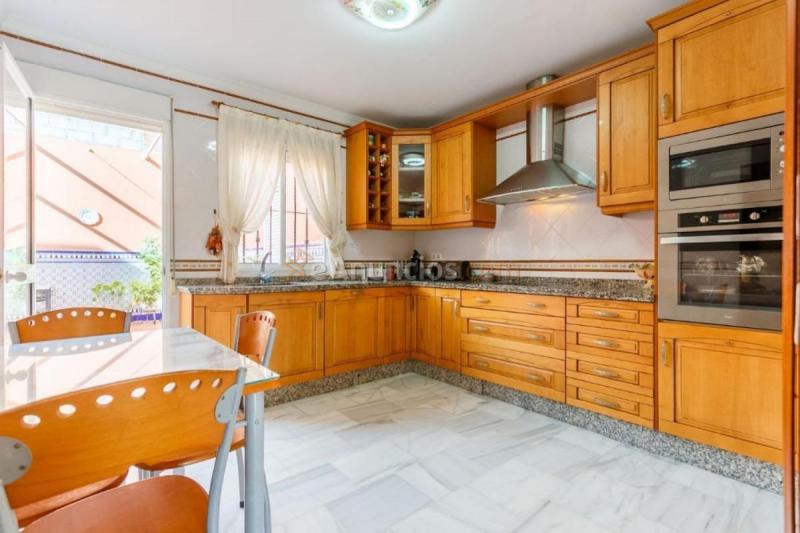 Casa en venta en  Jose de Ribera, Gines