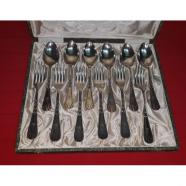 Juego de cubiertos  de alpaca con estuche