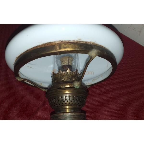 Quinqué de opalina siglo xix