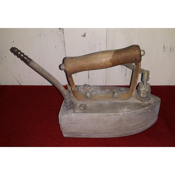 Antigua plancha de vapor