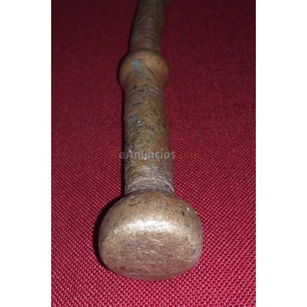 Antigua mano de mortero de bronce siglo xvii