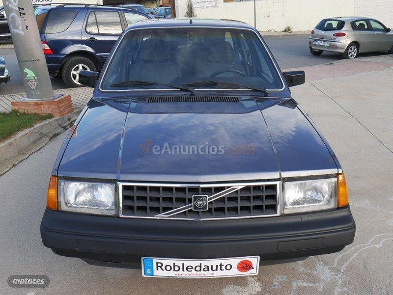 Volvo 360 GL de 1988 con 172.900 Km por 3.400 EUR. en Madrid